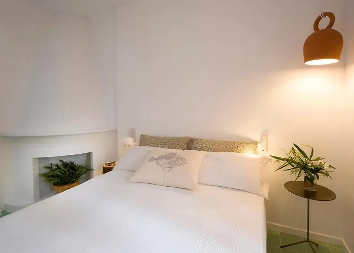San Antonio (Ibiza) Guest Houses