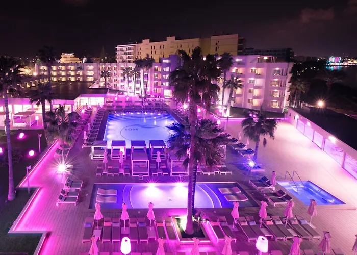 Best 6 Spa Hotels in Playa d'en Bossa for a Relaxing Getaway