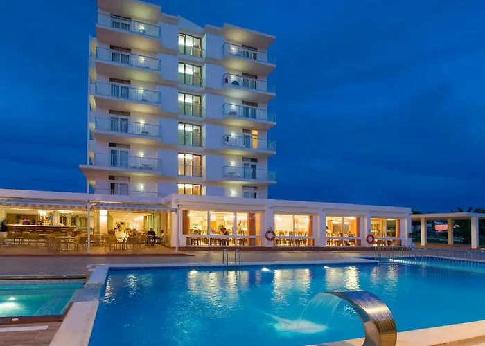 San Antonio (Ibiza) Hotels With Jacuzzi in Room